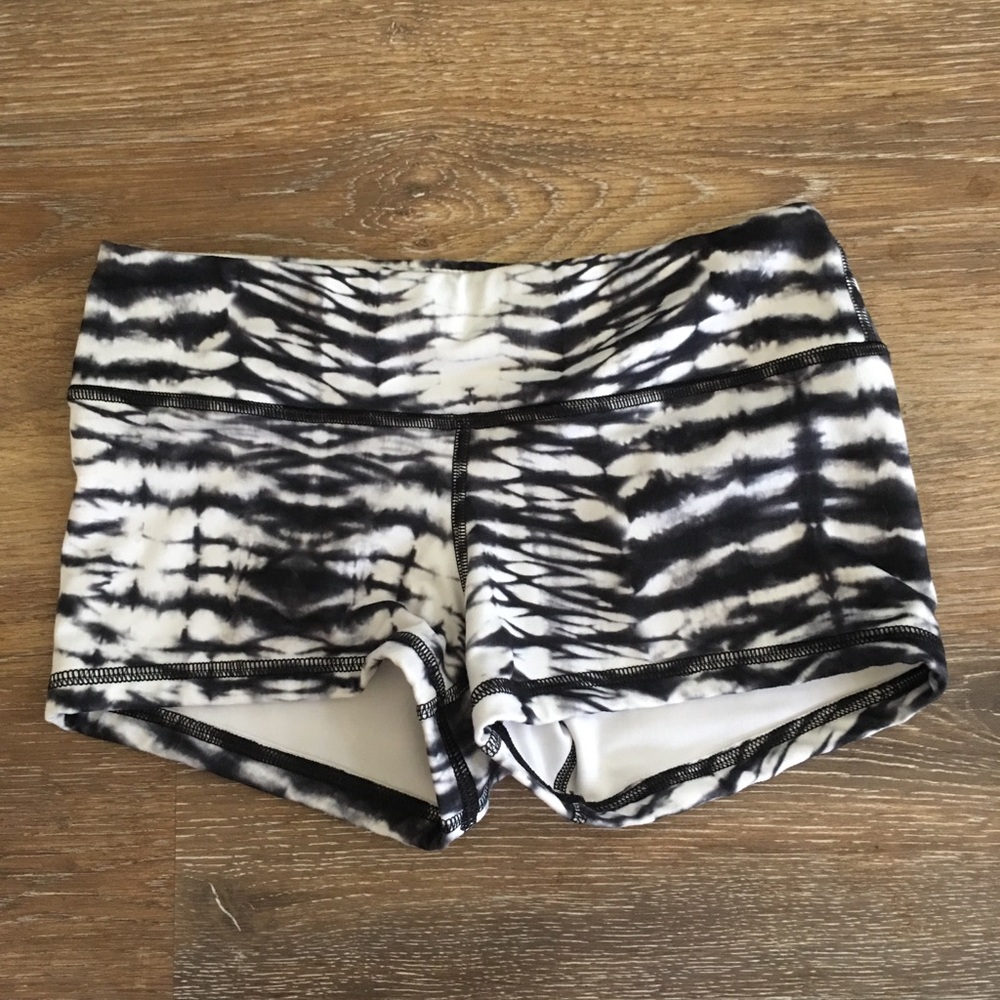 Fleo Shorts